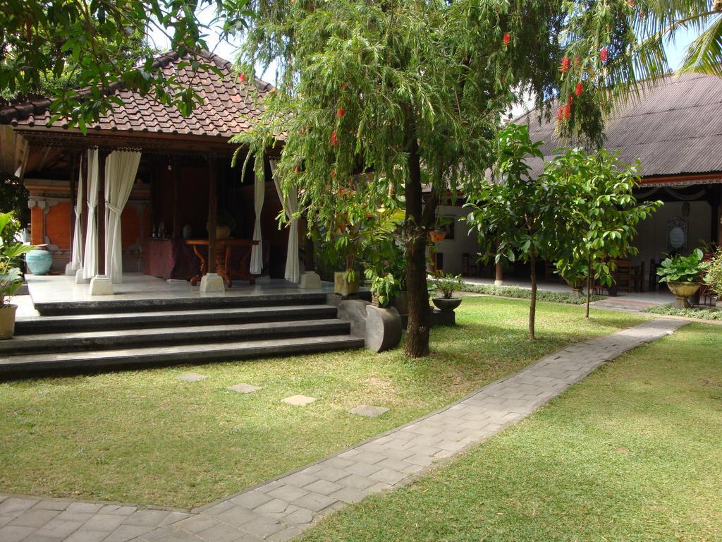 Puri Maharani Boutique Hotel Денпасар Екстериор снимка